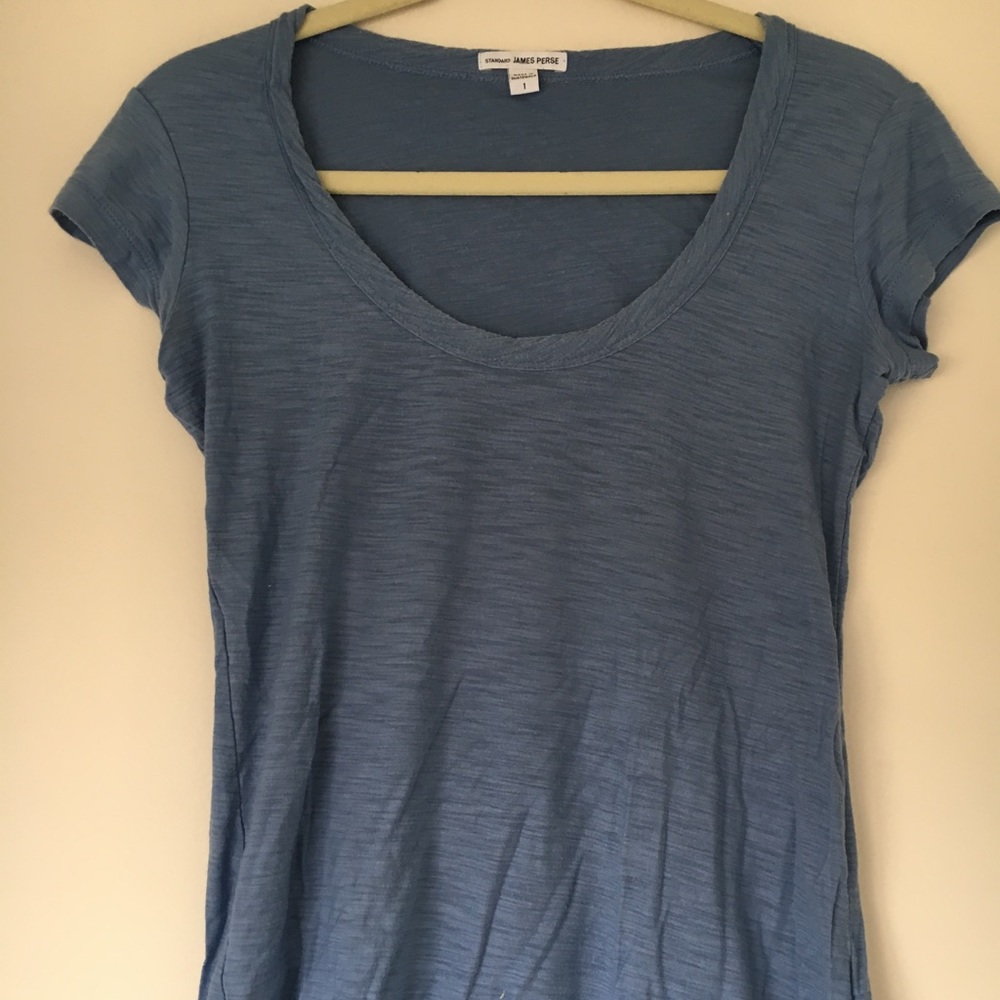 Women’s blue James Perse tee